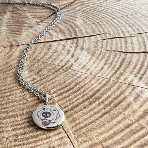 AYA - halskedja med tecknat porträtt (12mm)