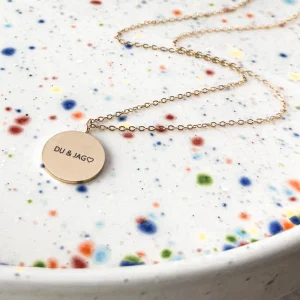 SIA - halskedja med små bokstäver (19mm)