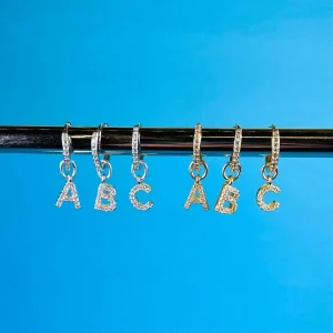 Bokstäver med Zirkoner - Örhänge