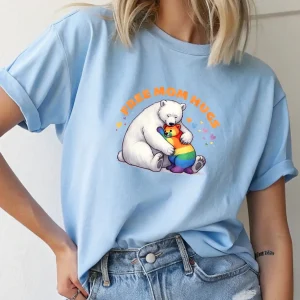 Mamma-kramar – Free Mom Hugs T-shirt med isbjörn (Unisex)