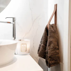 Läderrem/tidningsställ