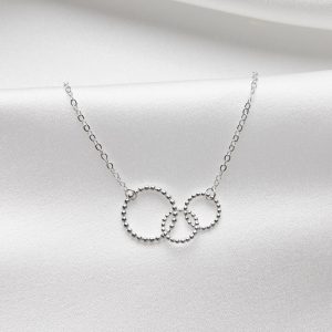 By Sofia Wistam “Mamma Silverhalsband” – Halsband