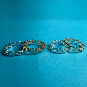 Stjärna och hjärta i alliansring