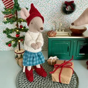 Miniatyr – Stickade röda tofflor till möss, skor till storasyster/storebror